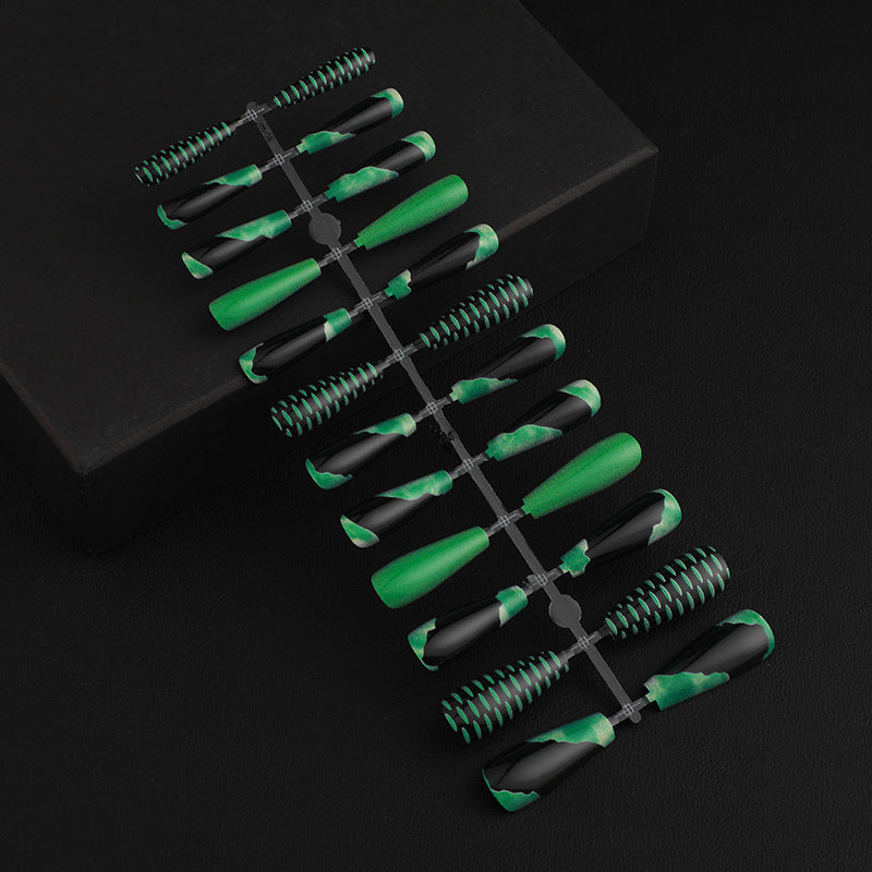 Kunstnägel im eleganten Design mit modernem Farbenspiel Brehn