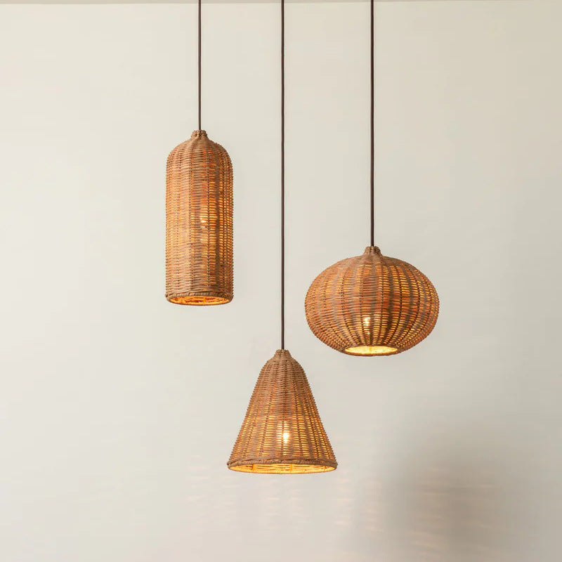 Handgefertigte Pendelleuchte aus geflochtenem Rattan Brehn