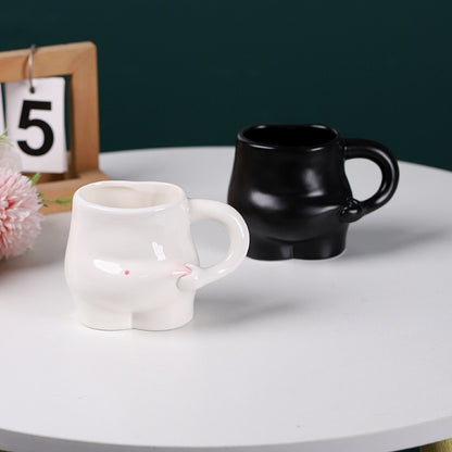 Verspielte Keramiktasse