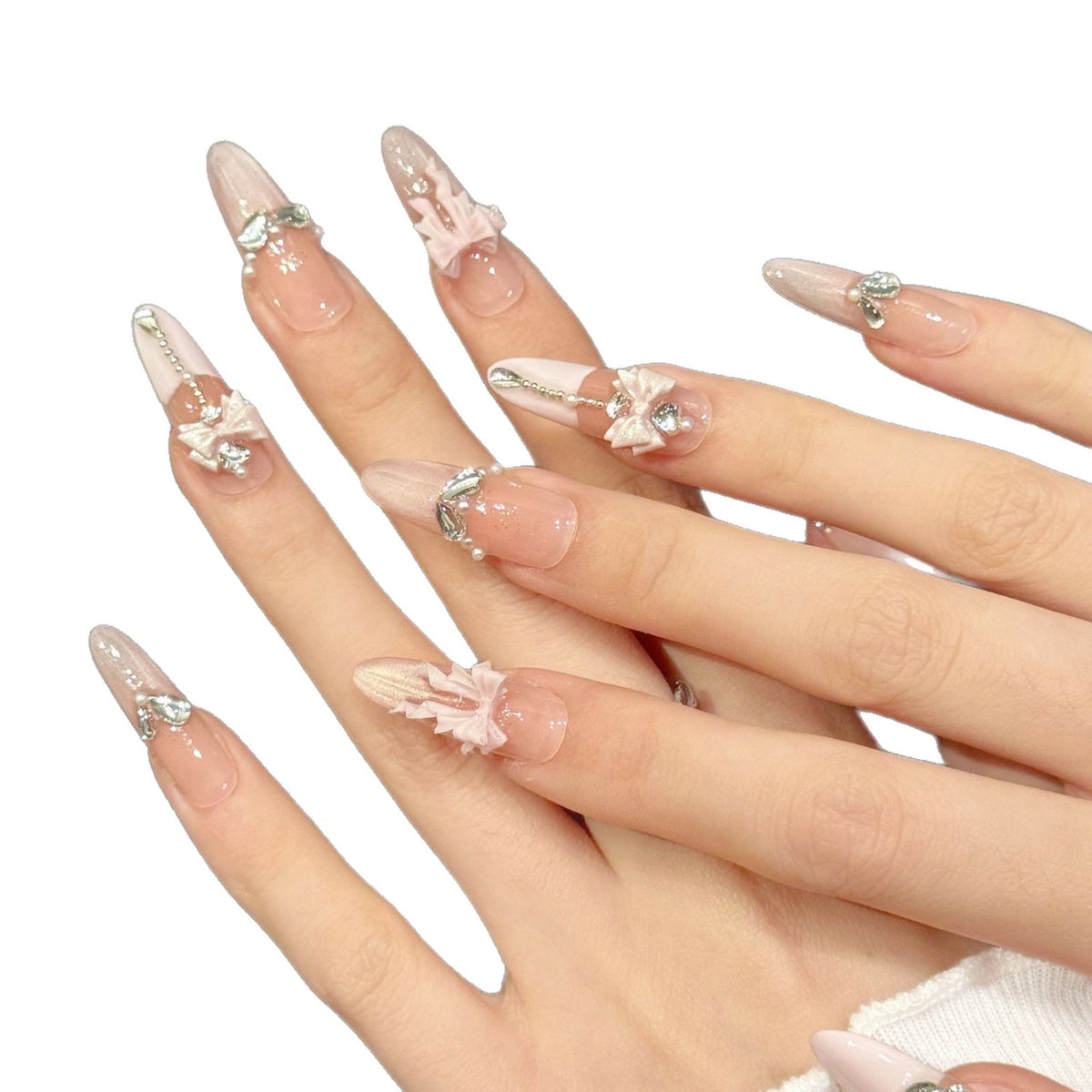 Dekoratives Press-On Nail Art Set mit Verzierungen