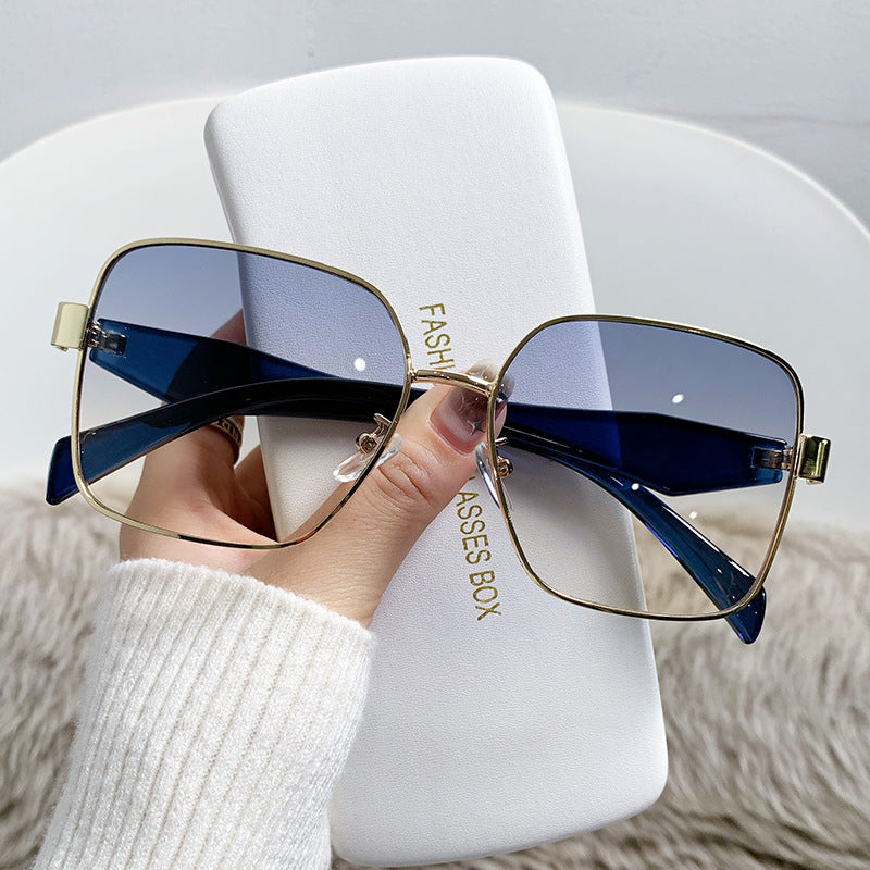 Damen stilvolle quadratische Sonnenbrille mit geschwungenem Rahmen Brehn