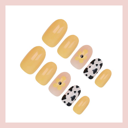 Kunstnagelset mit floralen und trendigen Tiermustern Brehn