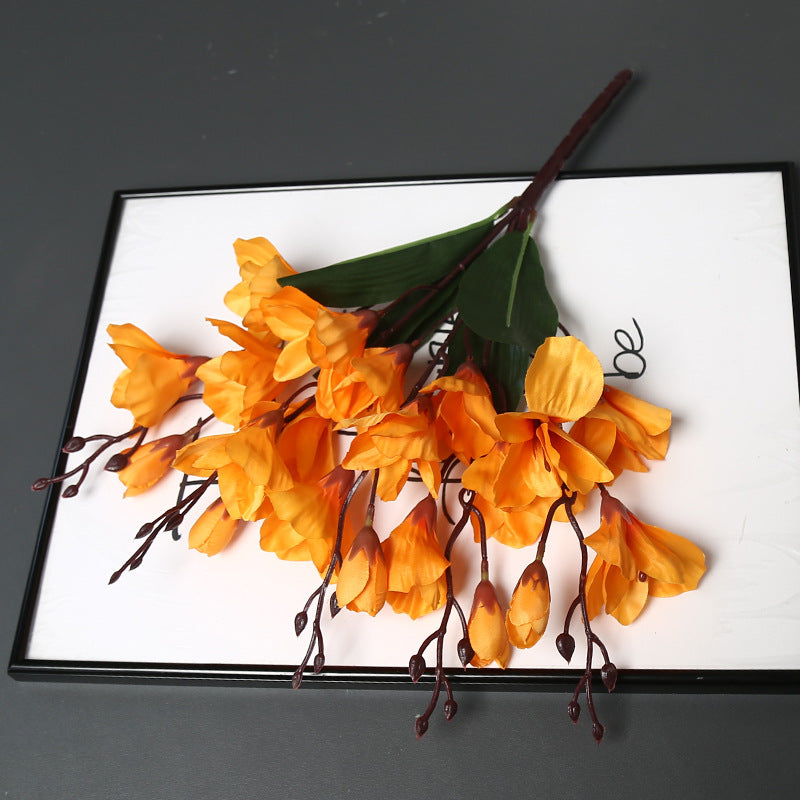 Realistische künstliche Orchideenarrangement