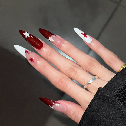 Stylisches Press-On Nagel-Set mit eleganten Glitzerakzenten Brehn