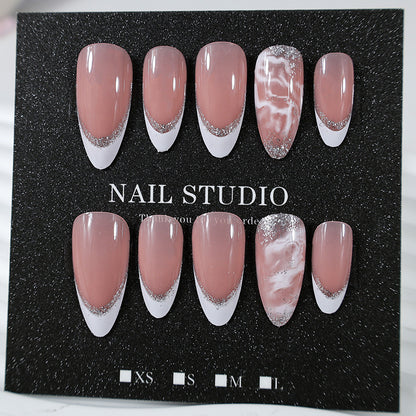 Kunstnägel mit elegantem Glitzer-Design Brehn