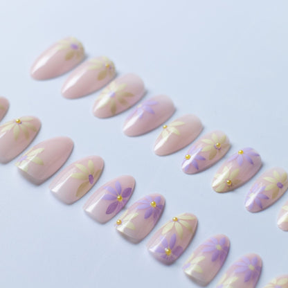 Elegante Florale Acryl Nagelkunst
