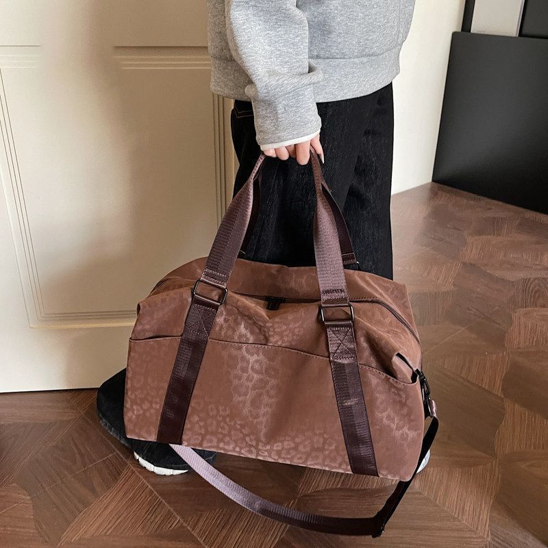 Leichte Wochenend-Duffle-Tasche Brehn