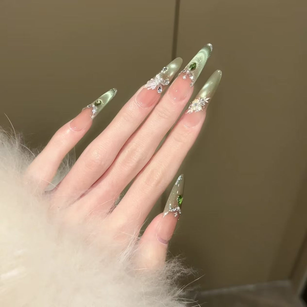 Elegante Blumen Stiletto Nagelverlängerungen