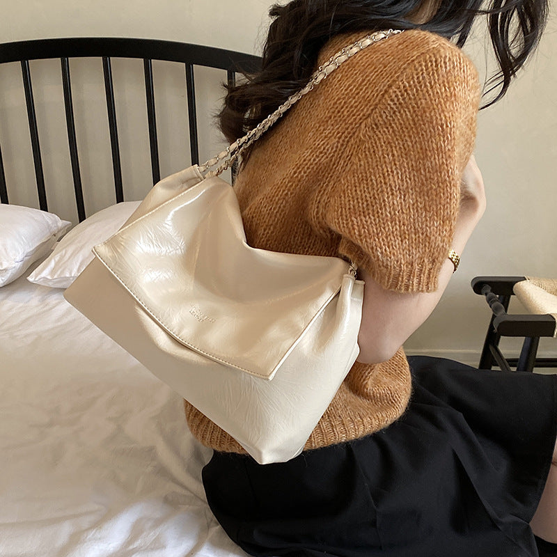 Chic Faltüber Schultertasche Brehn