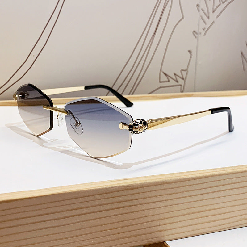 Damen Designer Sonnenbrille mit hexagonalem Rahmen und goldenen Akzenten Brehn