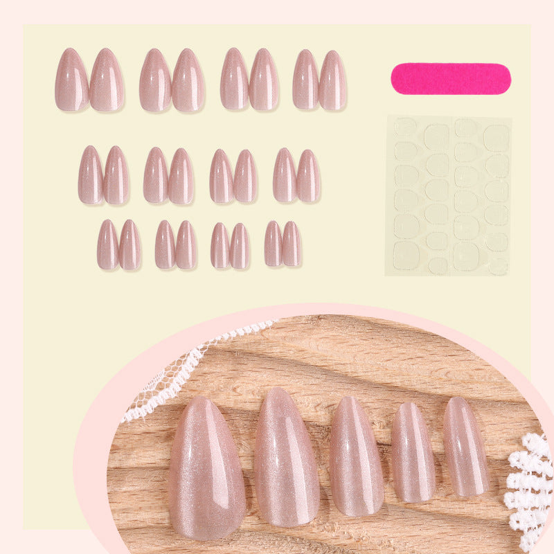 Elegantes Kunstnagel-Set mit schimmerndem Finish Brehn
