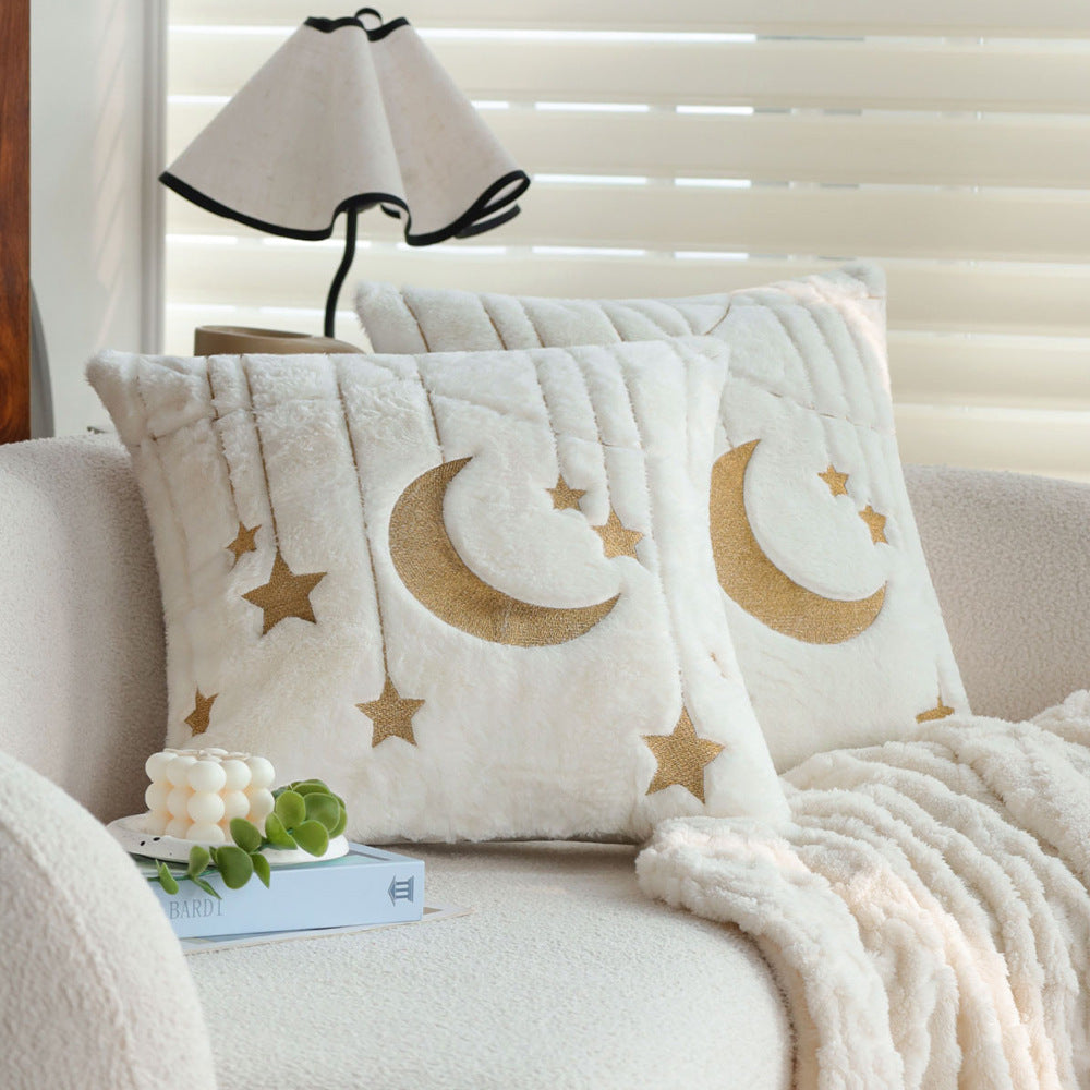 Quadratischer Kunstfell-Kissenbezug mit goldgesticktem Mond-und-Stern-Design und softem Innenfutter Brehn
