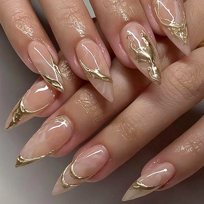 Elegante Stiletto Press-On Nagelkunst mit goldenen Akzenten Brehn