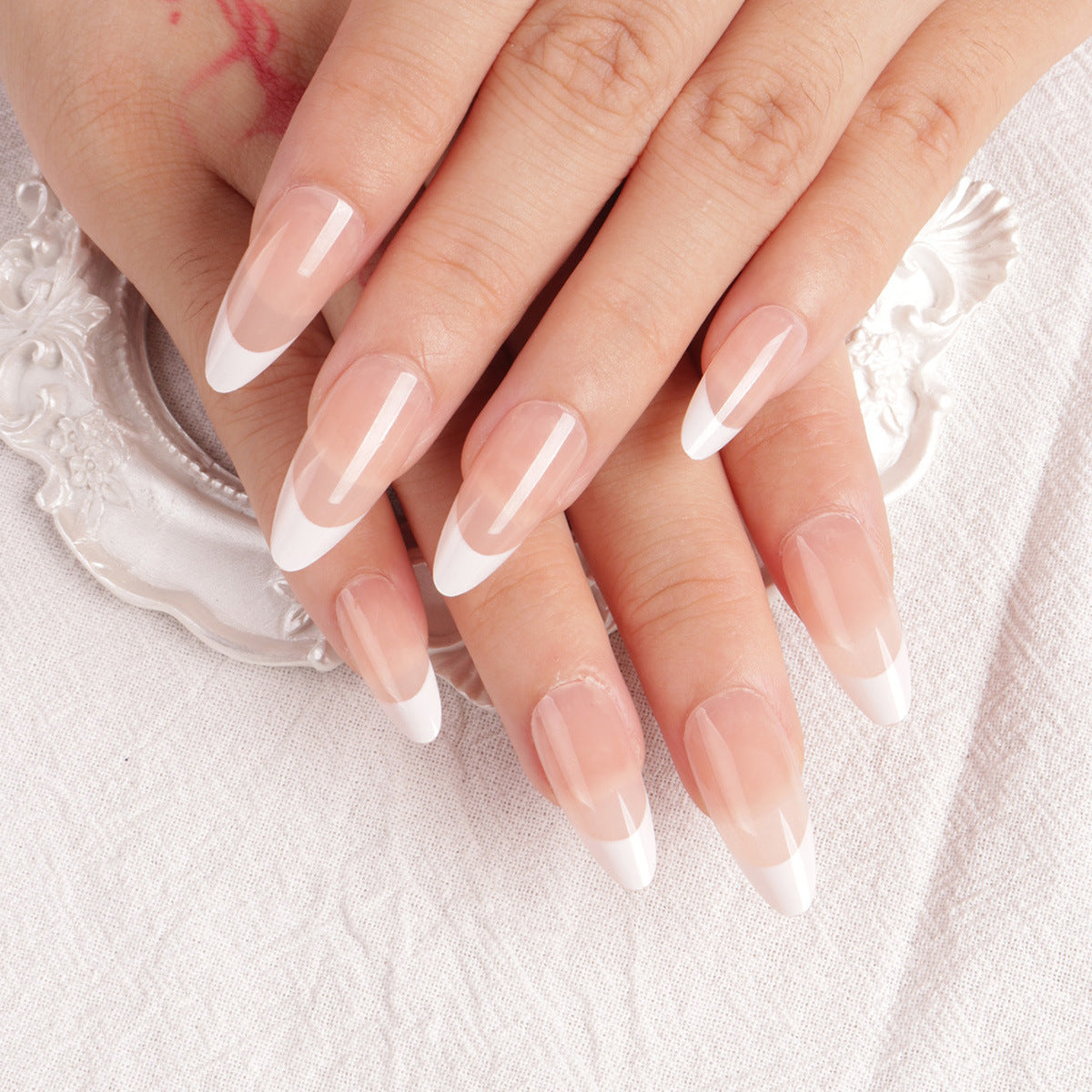 French Tip Nail Art Brehn