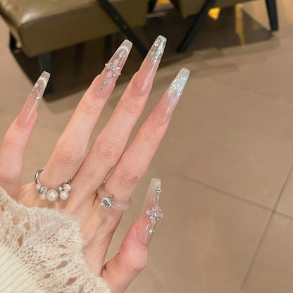 Glamouröse lange Stiletto-Nagelspitzen Brehn