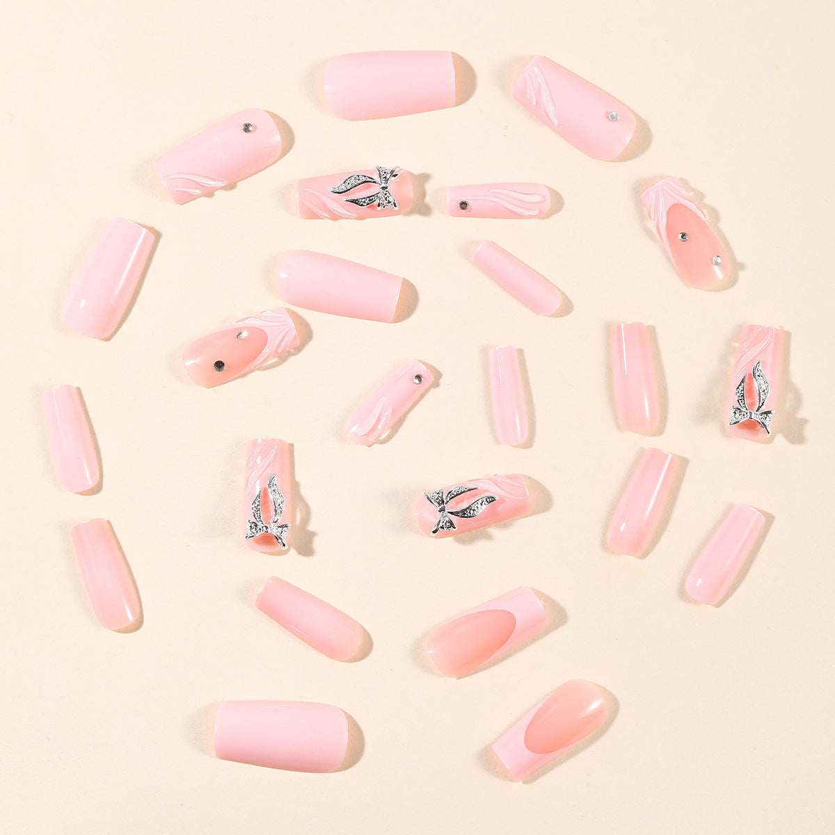 Elegante dekorative 3D-Nagelkunstverlängerungen Brehn