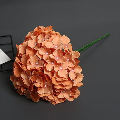 Künstliches Blumenarrangement für die Innenausstellung