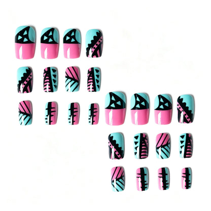 Künstlerische geometrische Nail Art