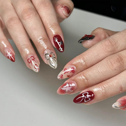 Kunstvolle Nagelverlängerungen mit festlichem Design Brehn