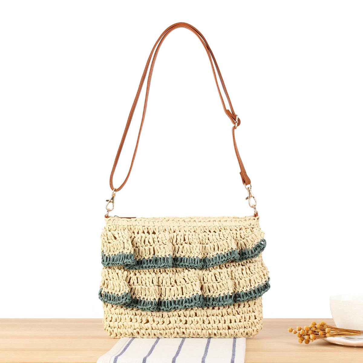 Handtasche mit Rüschendesign Aus Geflochtenem Bast Brehn