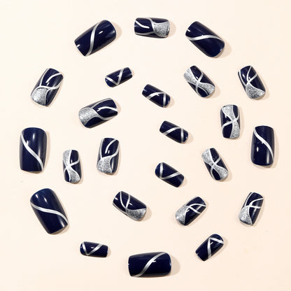 Elegante Nagelkunstverlängerungen Brehn