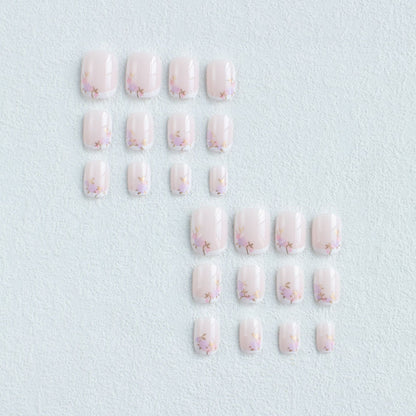 Blumeninspiriertes Nagelkunst-Set