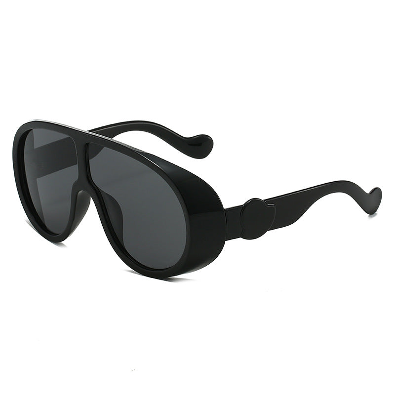 Damen extravagante Sonnenbrille mit stylishem transparenten Rahmen Brehn