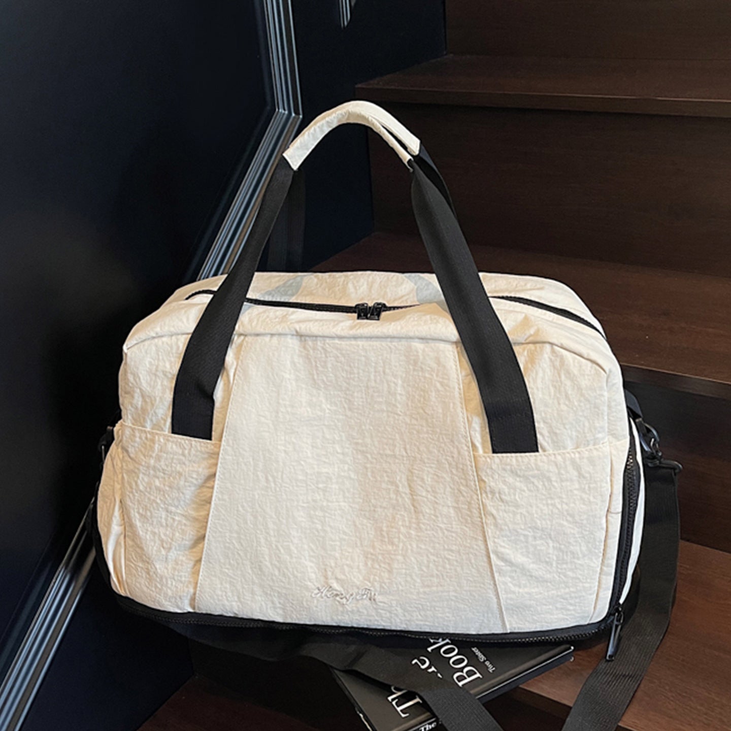 Sportliche Reisetasche mit Innovativem Stauraum Brehn