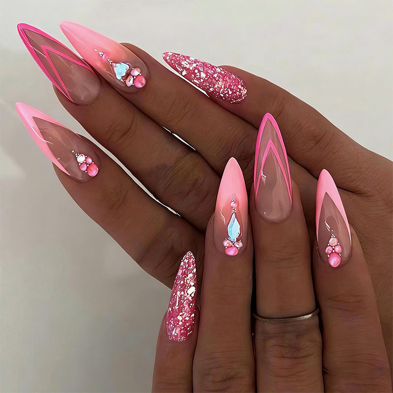 Kreative Nagelspitzen Brehn
