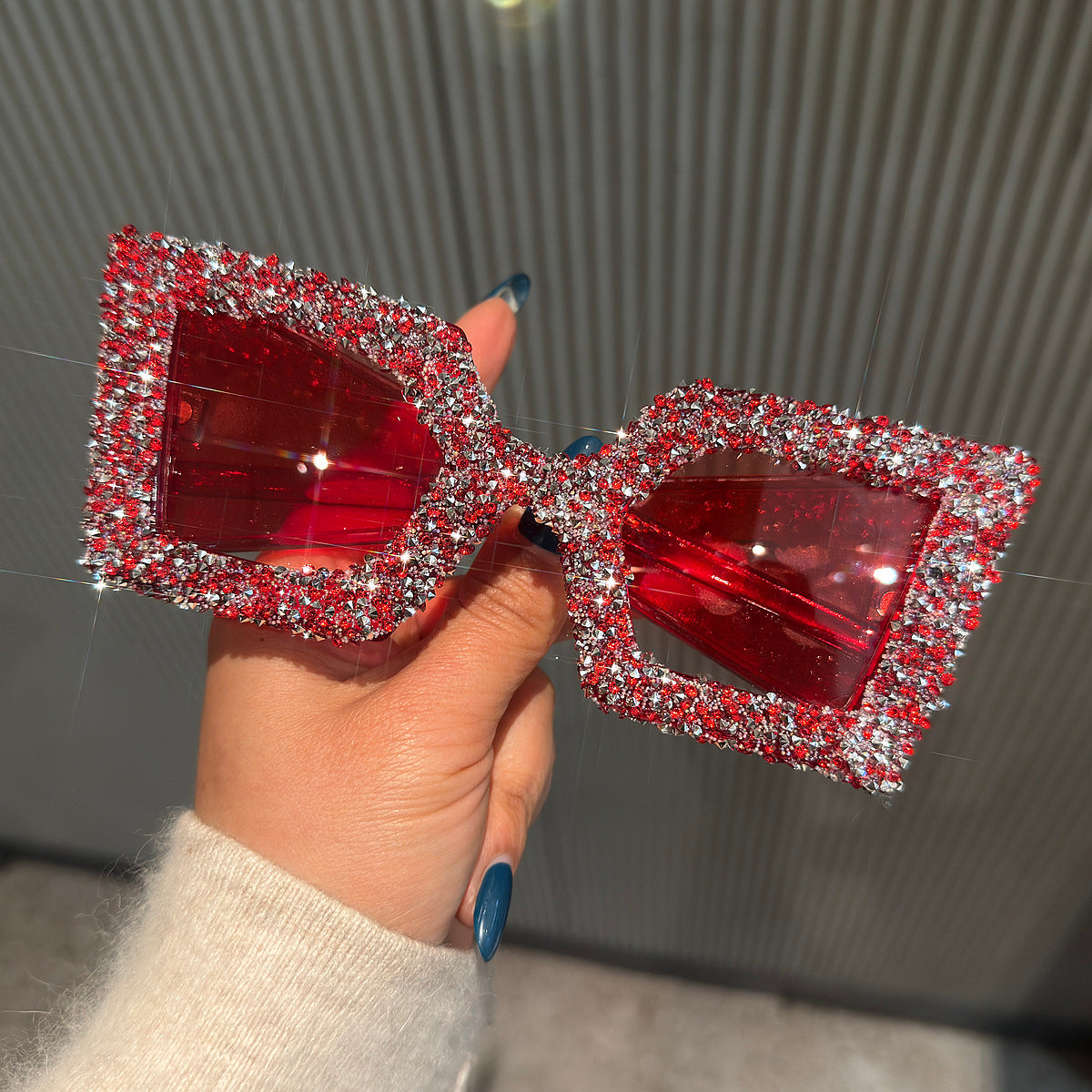 Damen Glamouröse Statement-Sonnenbrille mit strassverziertem Rahmen Brehn