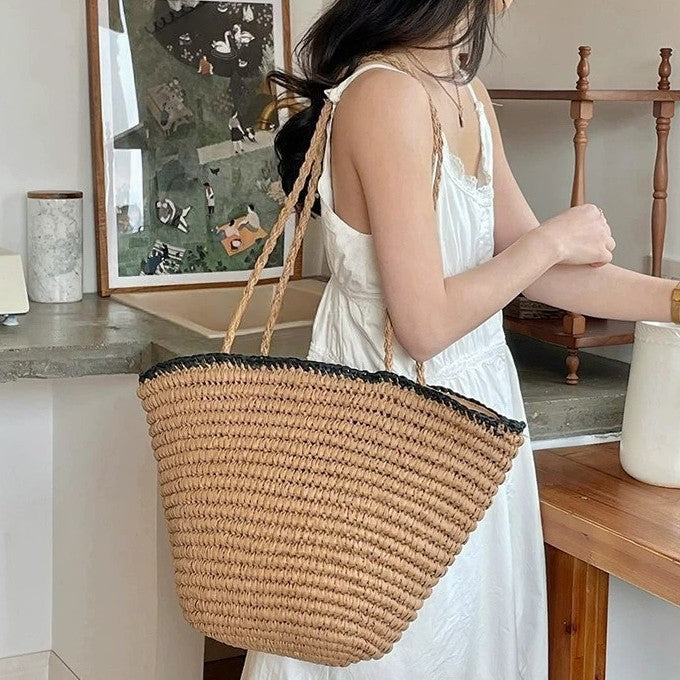 Handgefertigte Strandtasche mit Breitem Boden und Festem Griff Brehn