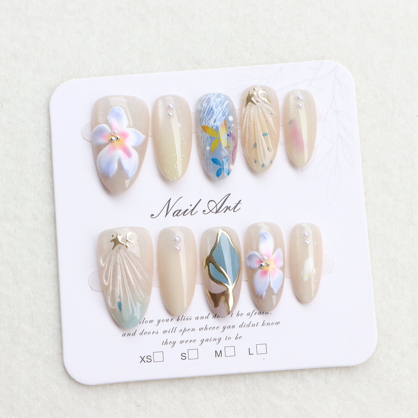 Künstlerisches Florales Nageldesign Brehn