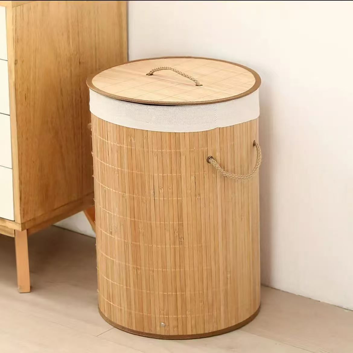Eleganter und Praktischer Wäschekorb Aus Rattan Brehn