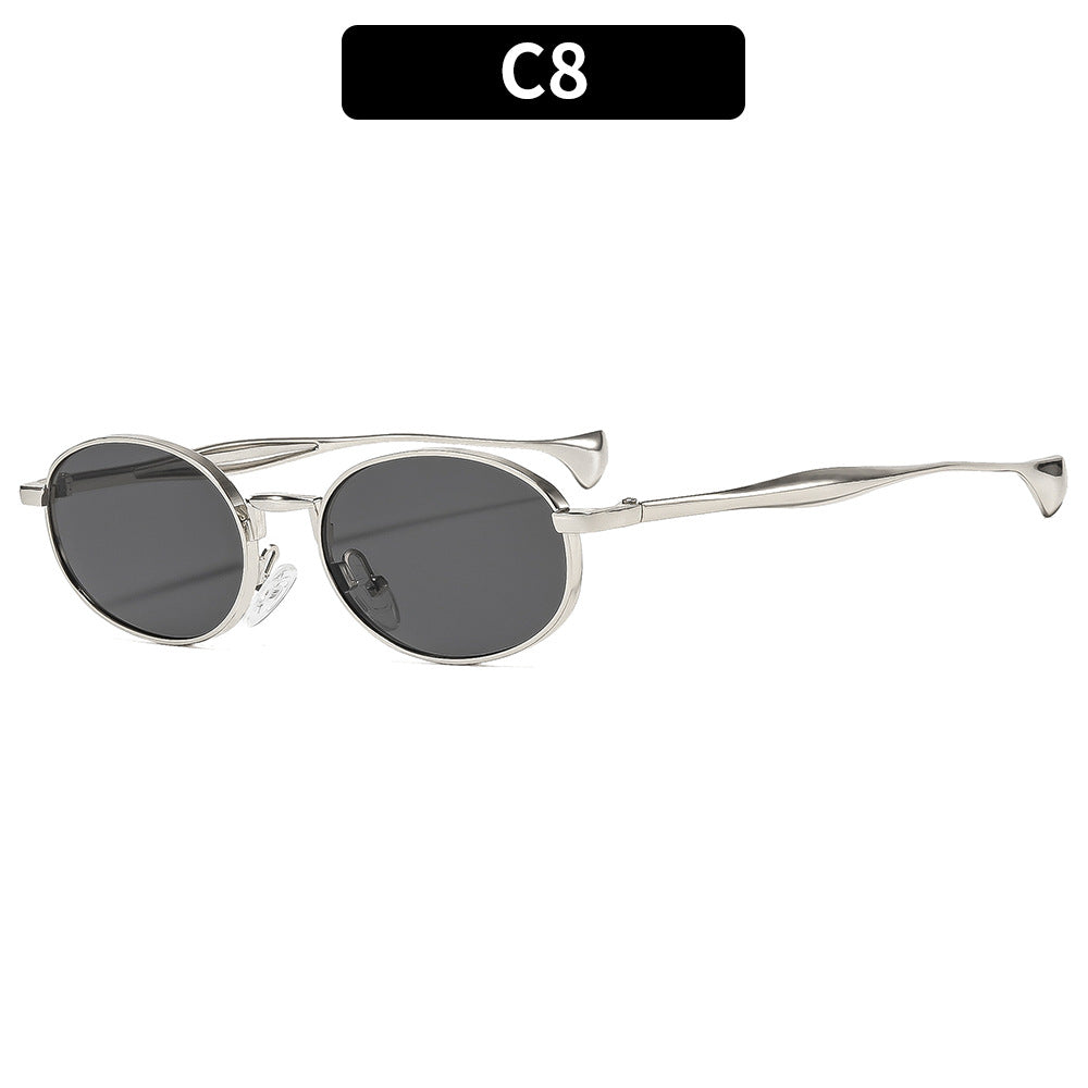 Chice goldfarbene ovale Sonnenbrille