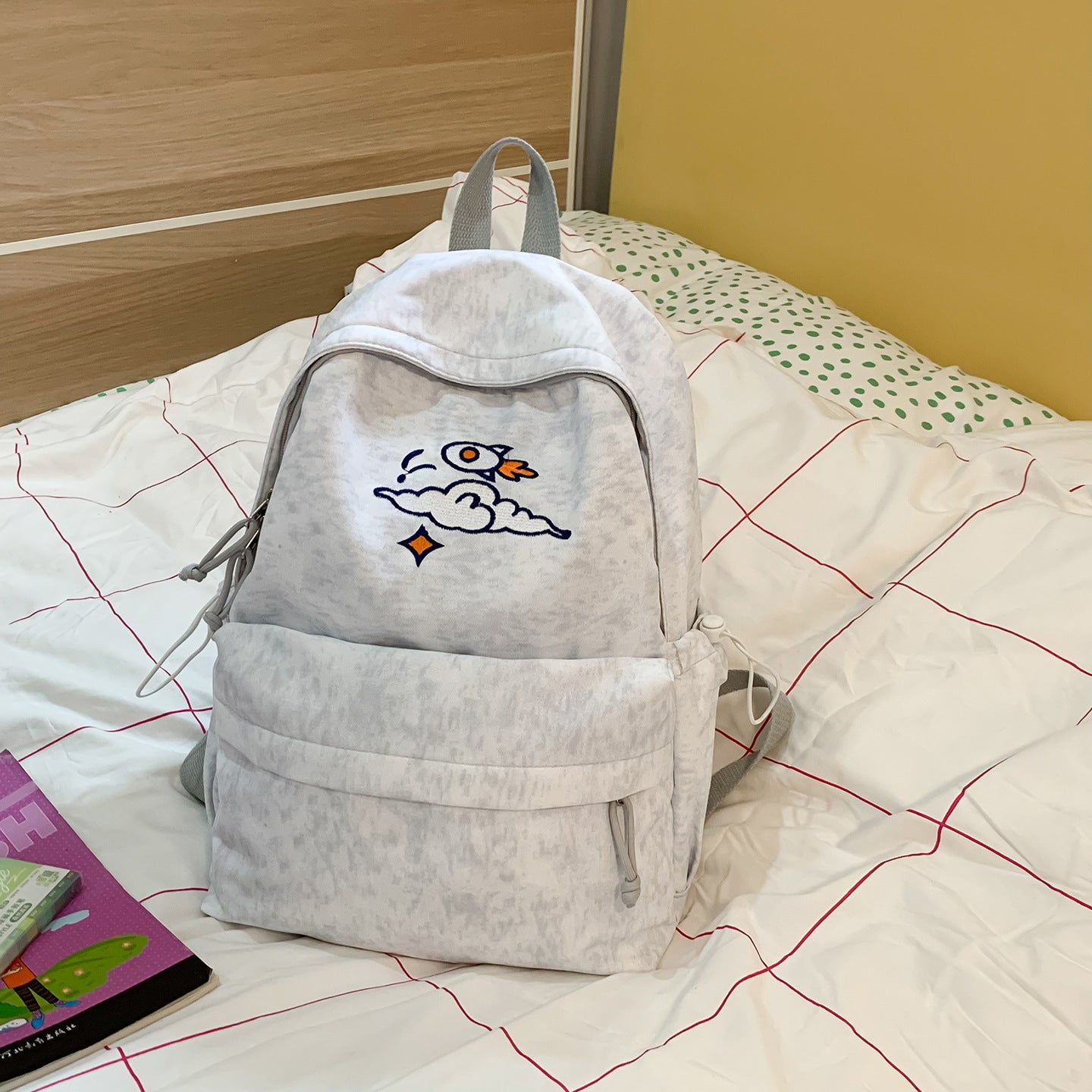 Alltagsrucksack mit Einzigartigem Stickdesign Brehn