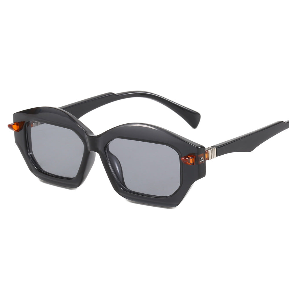 Damen Modernistische Sonnenbrille mit auffälligem Rahmen Brehn