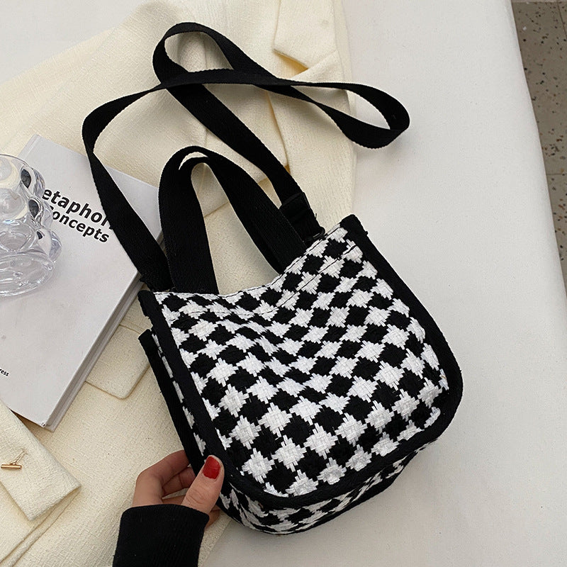 Strukturiert Gewebte Handtasche