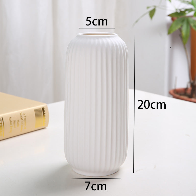 Elegante gewölbte Keramikvase