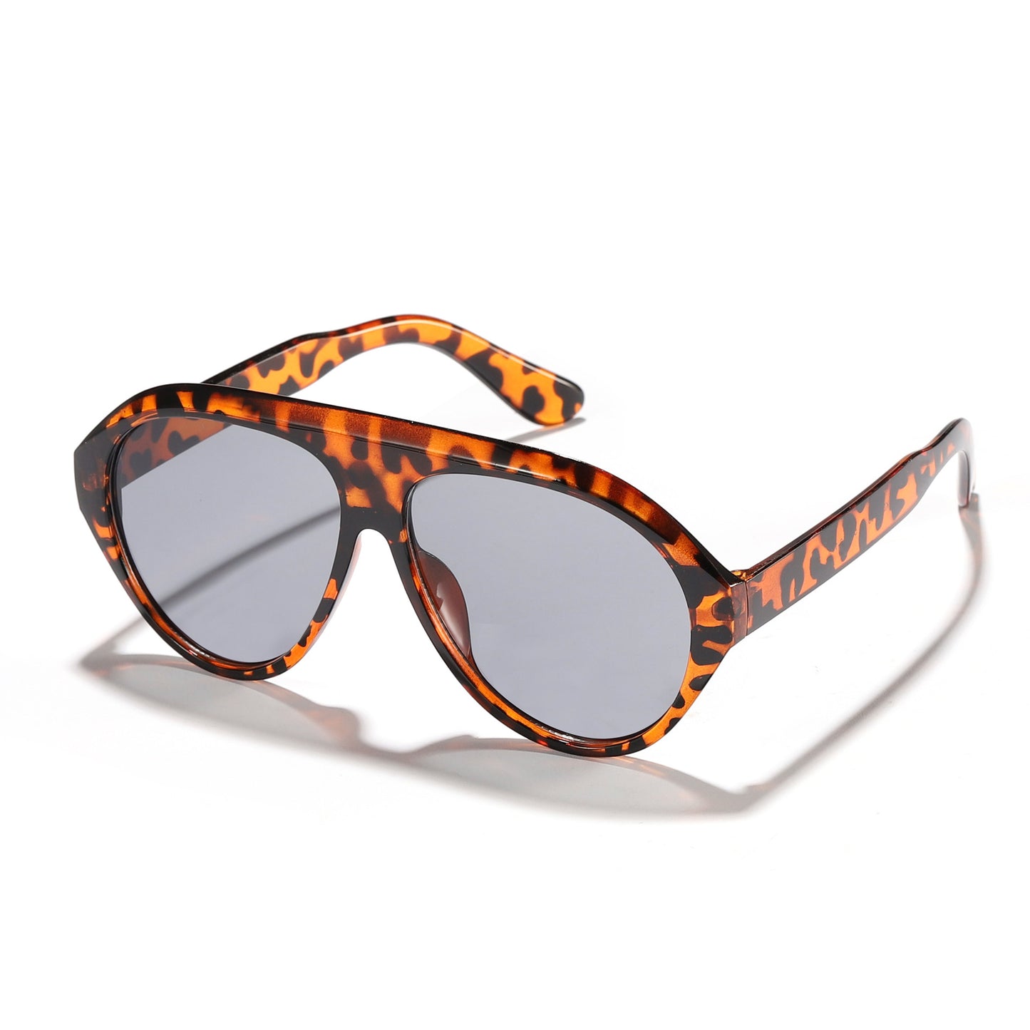 Damen Sonnenbrille mit markantem Design und innovativem Rahmen Brehn