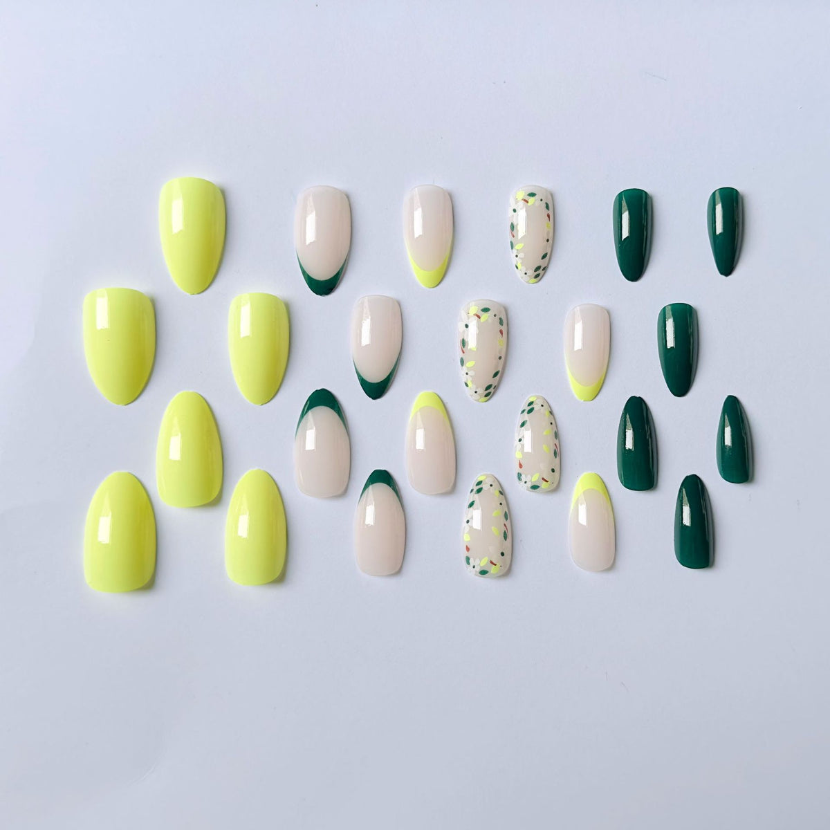 Künstlerisches Floral Akzent Nagel Kunst Set