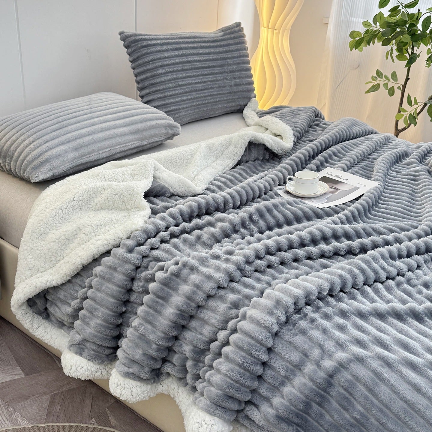 Luxuriöse Plüsch Streifen Fleece Decke