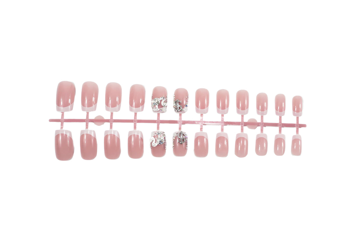 Kunstnagelset mit luxuriösen Design-Elementen Brehn