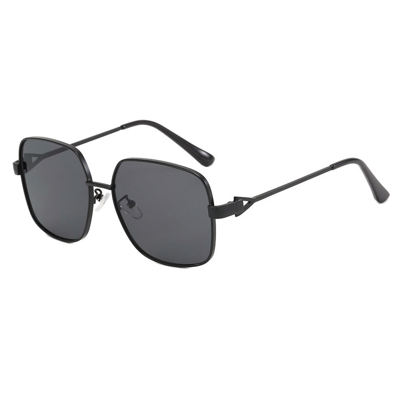 Damen quadratische Sonnenbrille mit modischem und robustem Gestell Brehn