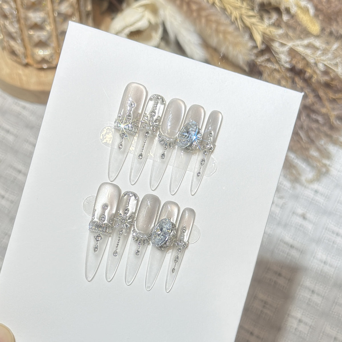 Premium mit Strass verziertes Press-On-Nagelset Brehn