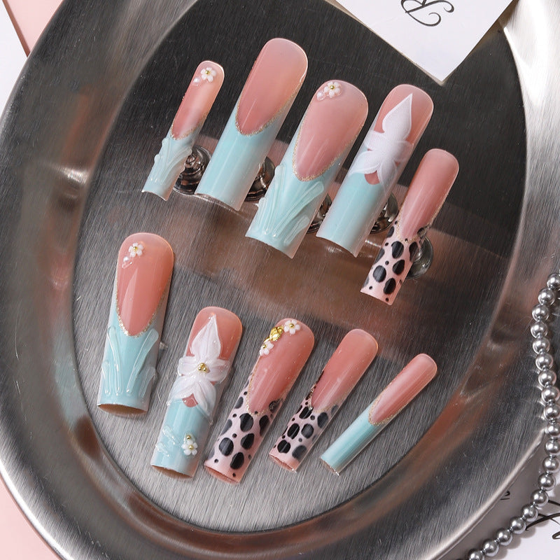 Künstlerisches Press-on-Nageldesign-Set Brehn