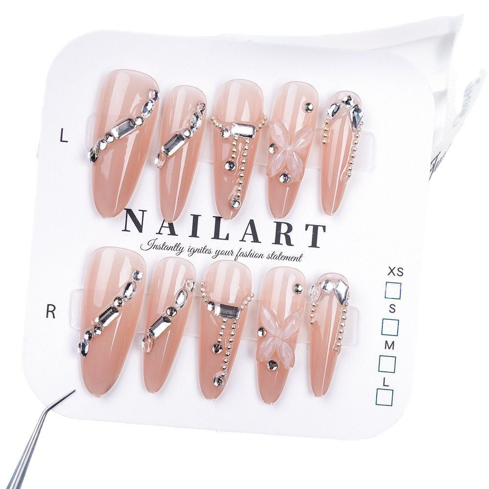 Dekorative Stiletto Press-On Nägel mit Kristallakzenten Brehn