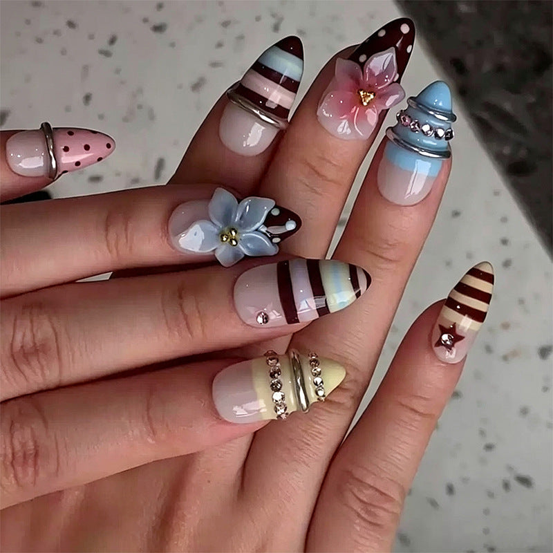 Luxus Nagelkunst-Set mit galaktischen Motiven Brehn