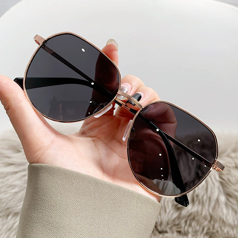 Damen katzenaugen Sonnenbrille mit elegantem Metallrahmen Brehn