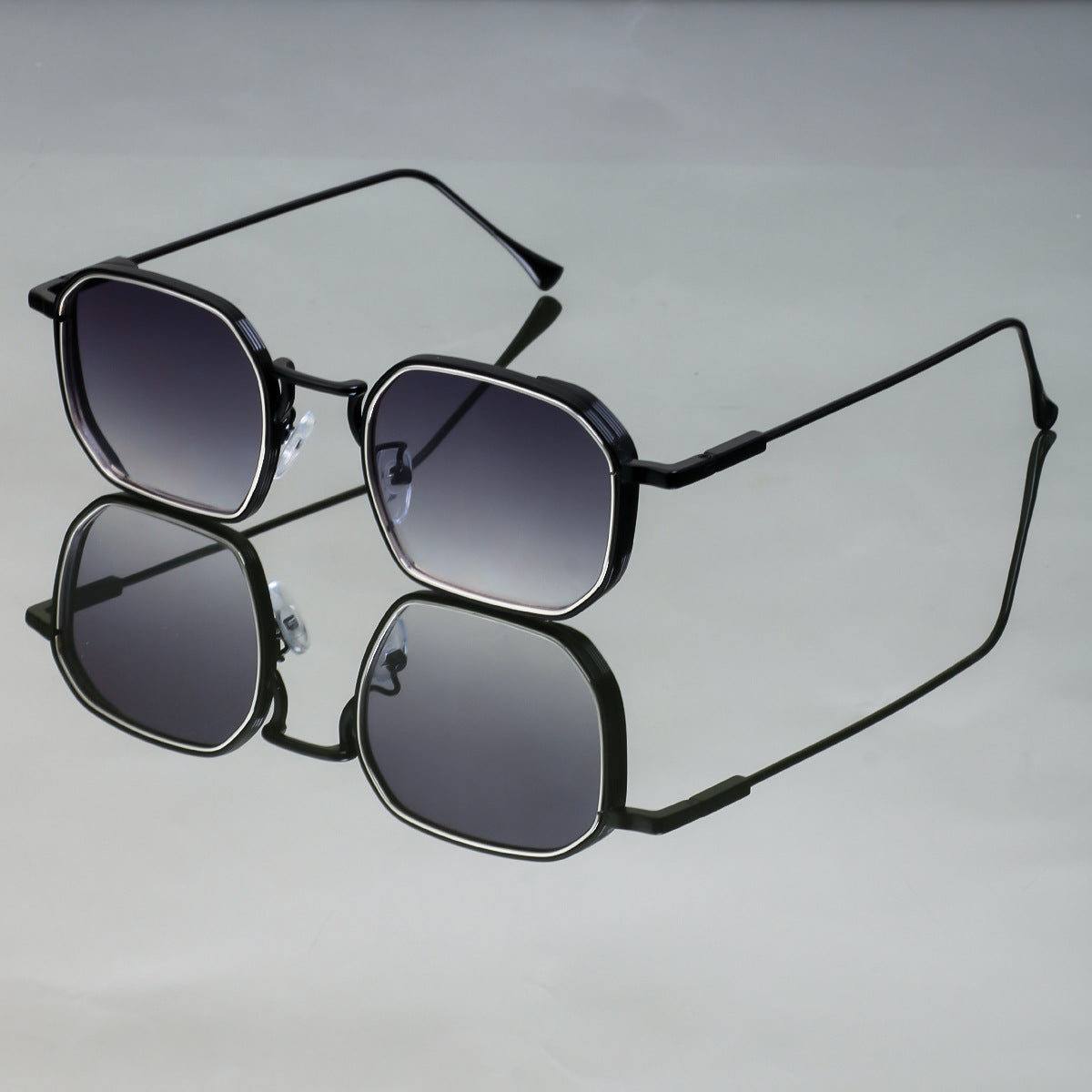 Damen modische Sonnenbrille mit stilvollem, eckigen Rahmen und UV-Schutz Brehn