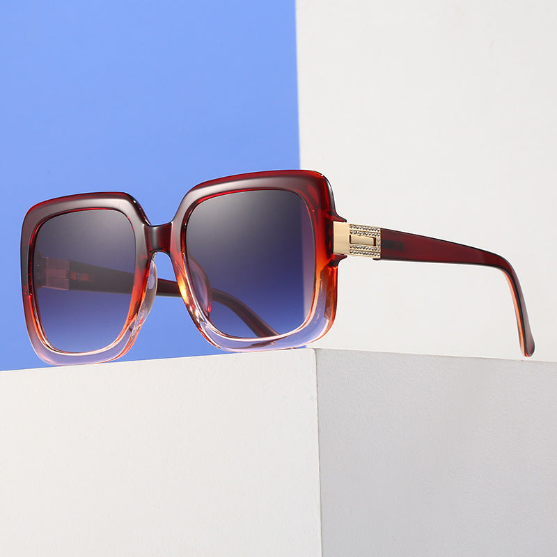 Damen elegante oversized Sonnenbrille mit luxuriösen Metallakzenten Brehn